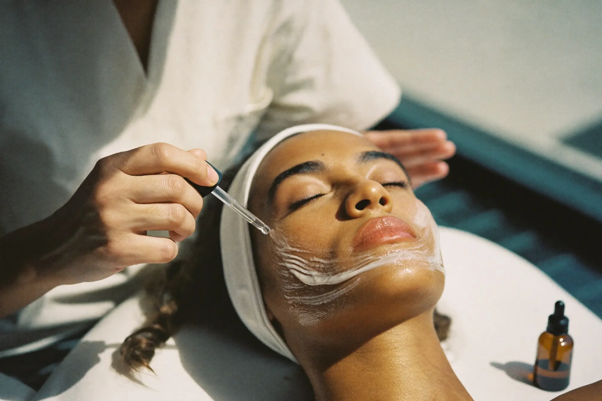 Tratamento de estética facial na Bella Laser Clinic, no Porto
