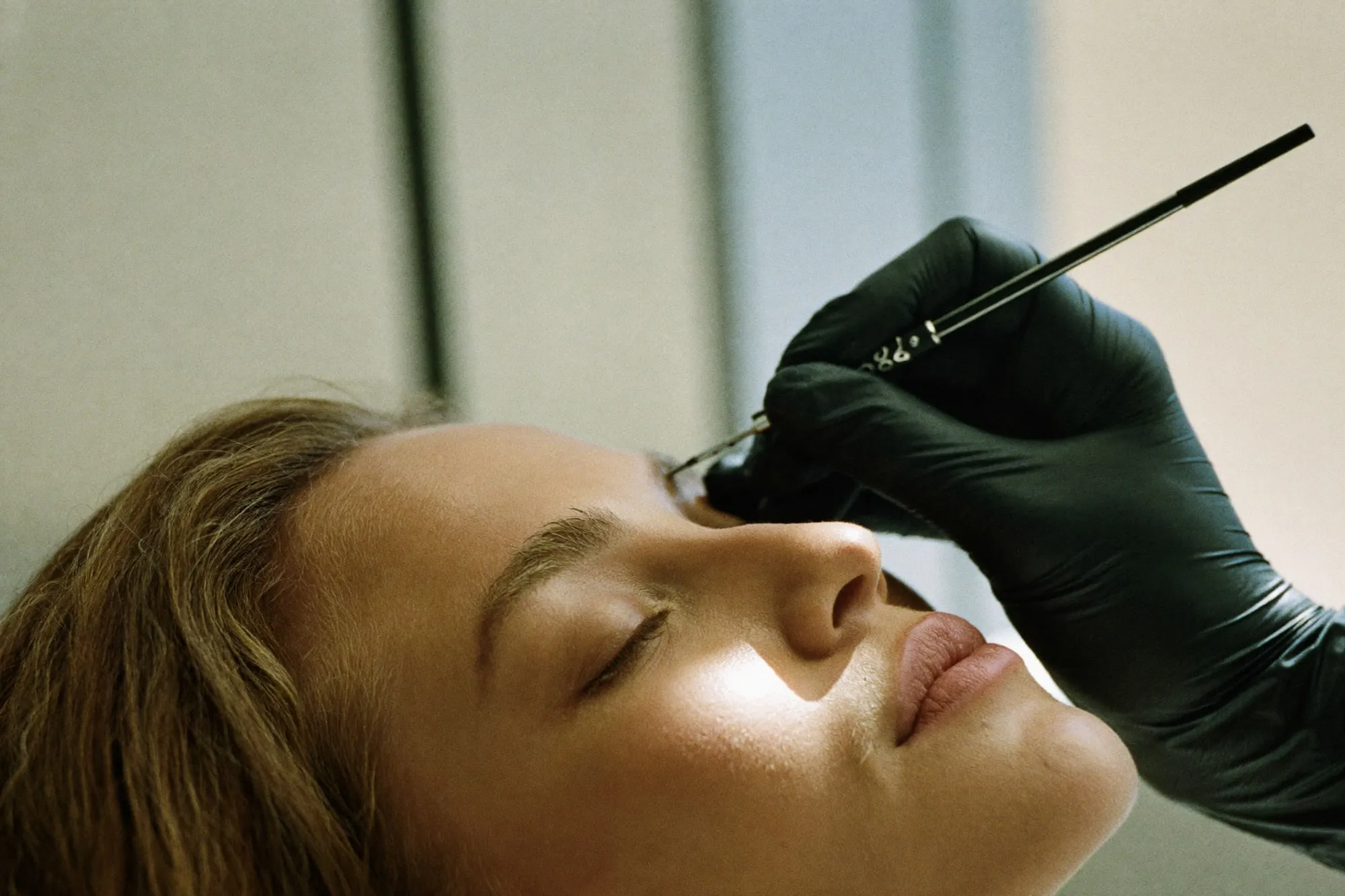 Micropigmentação de sobrancelhas na Bella Laser Clinic, no Porto